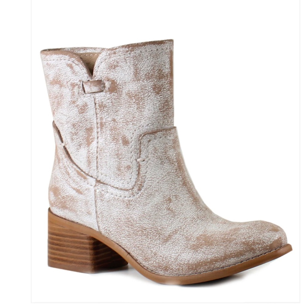 Cream Ankle Booties with Stacked Heel and Western Style